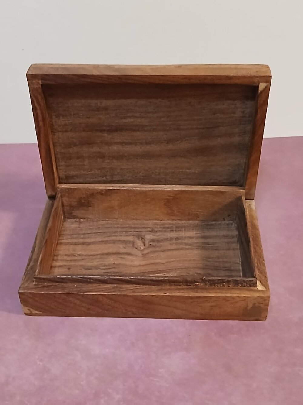 Vintage Wooden Trinket Box with Brass Inlay - Picture 6 of 10
